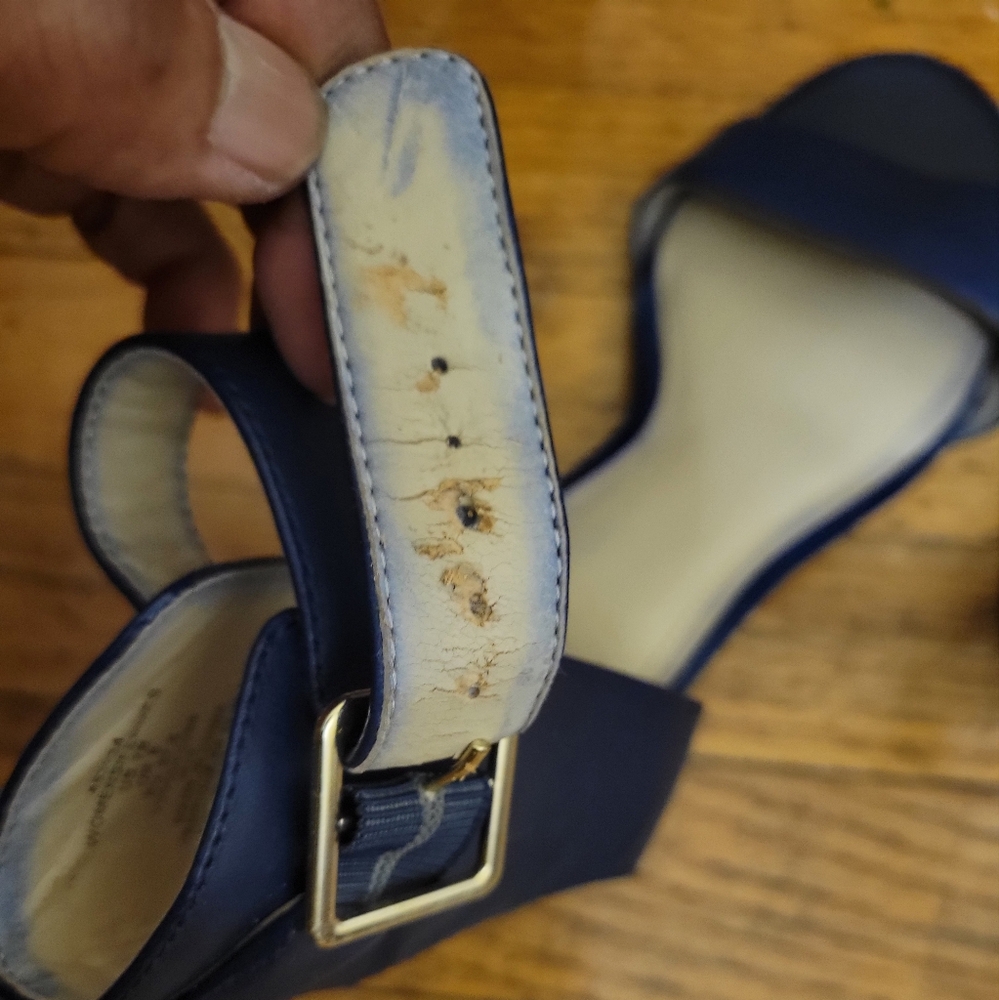 Lands' End Blue Strappy Adjustable Sandals with Gold Buckle Size 7B - Picture 6 of 16